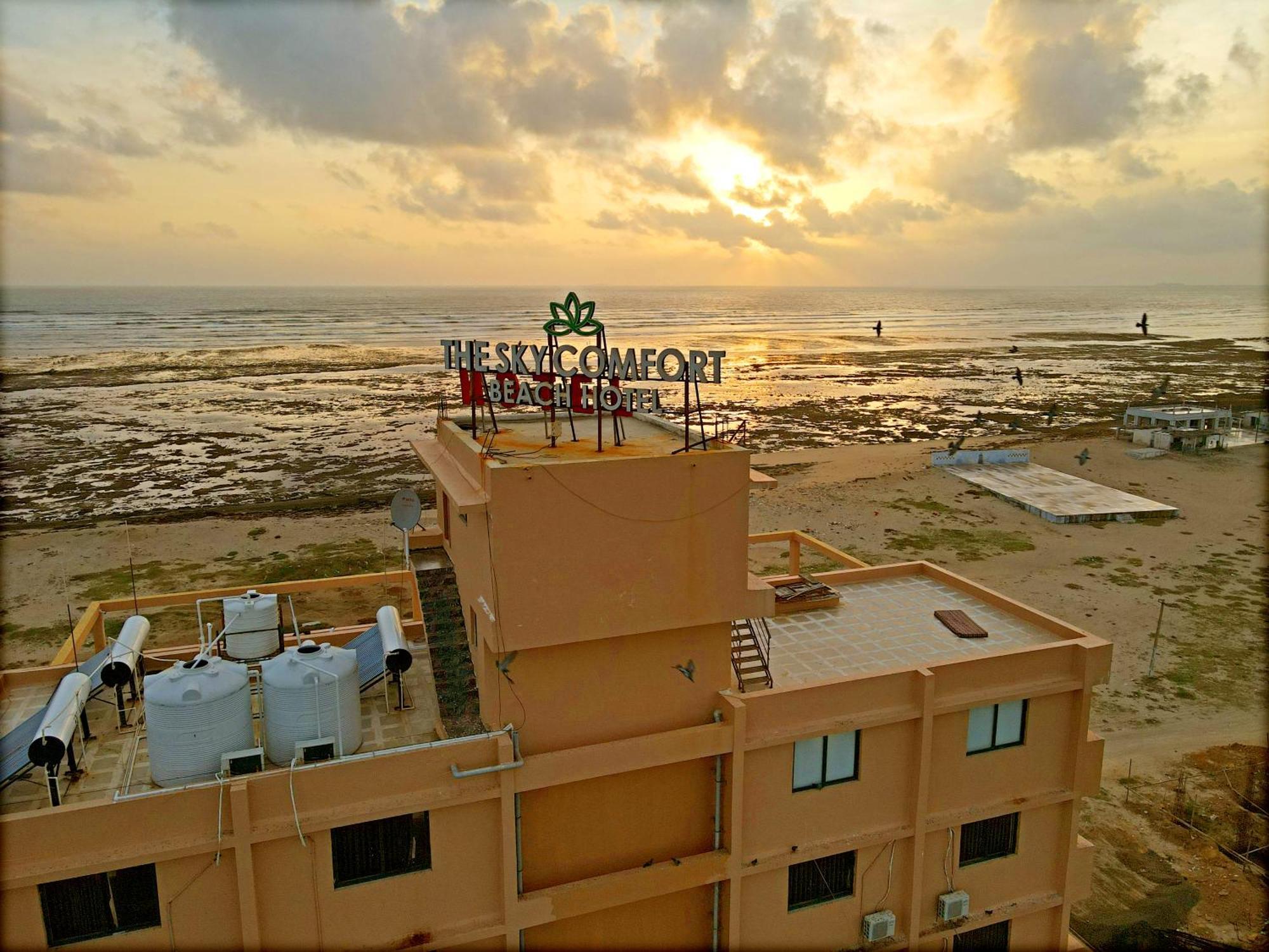 The Sky Comfort Beach Hotel, Dwarka Exterior photo